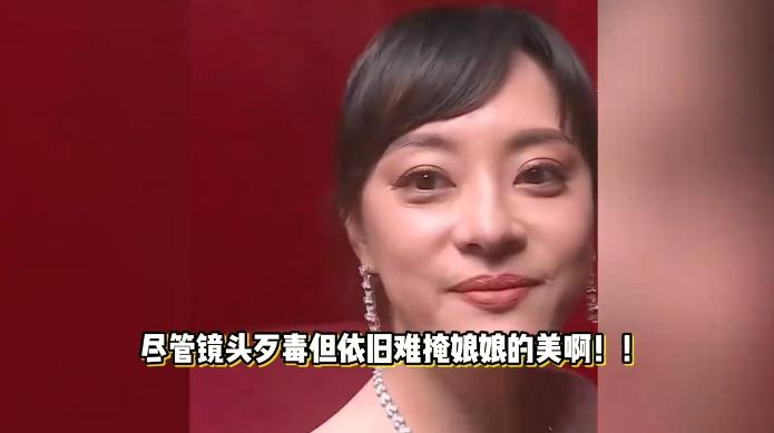 孙俪的唇下痣没了 怼脸镜头仍是绝世容光
