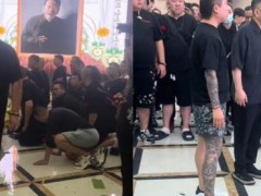 曝杨少华儿子悲伤过度从灵堂被抬出 愿杨少华一路走好，家人节哀！