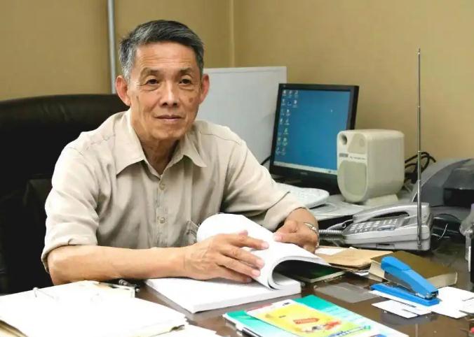 年过九旬骑车去办公室的院士走了