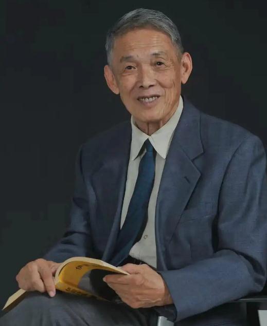 年过九旬骑车去办公室的院士走了