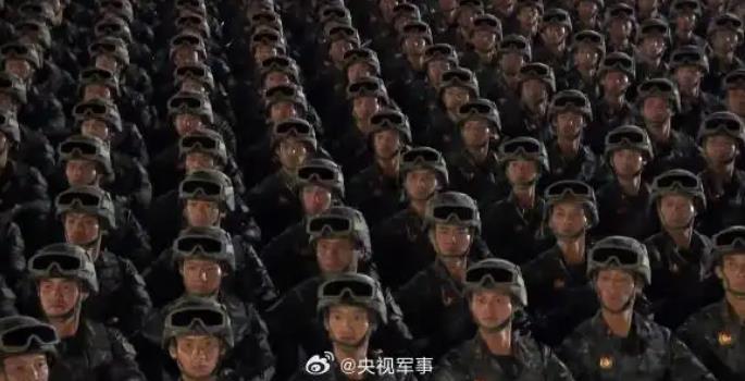 九三阅兵最后一次夜间演练画面
