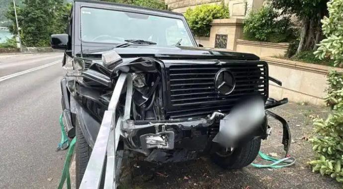 知名导演陈可辛出车祸