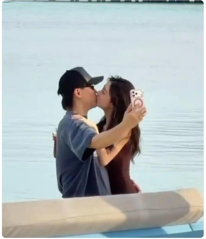 疑似胡彦斌易梦玲恋情