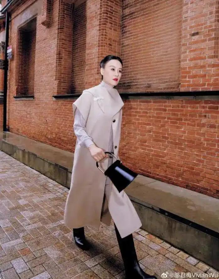 邬君梅曝外籍老公去逝