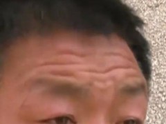 25岁儿子毕业不工作急哭父亲 这是什么情况？