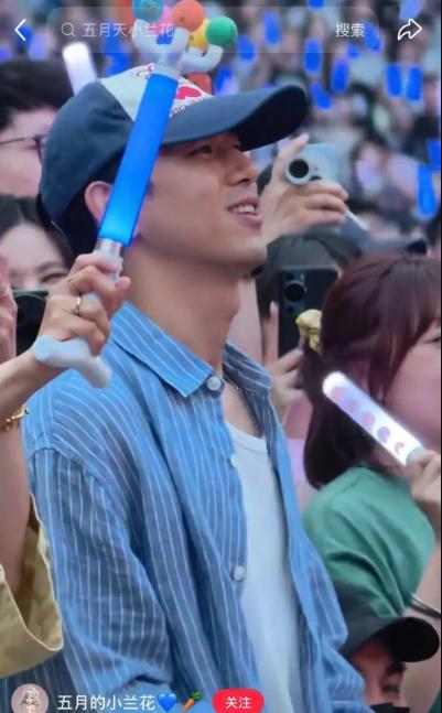 李现再度现身五月天演唱会