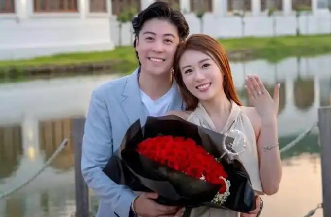 港姐王菲与歌手张子丰宣布订婚