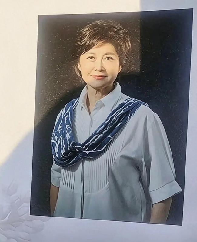 敬一丹告别仪式挽联令人动容