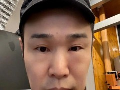 小沈阳一觉睡醒眼睛肿成蜜蜂小狗，还问网友用词对不对