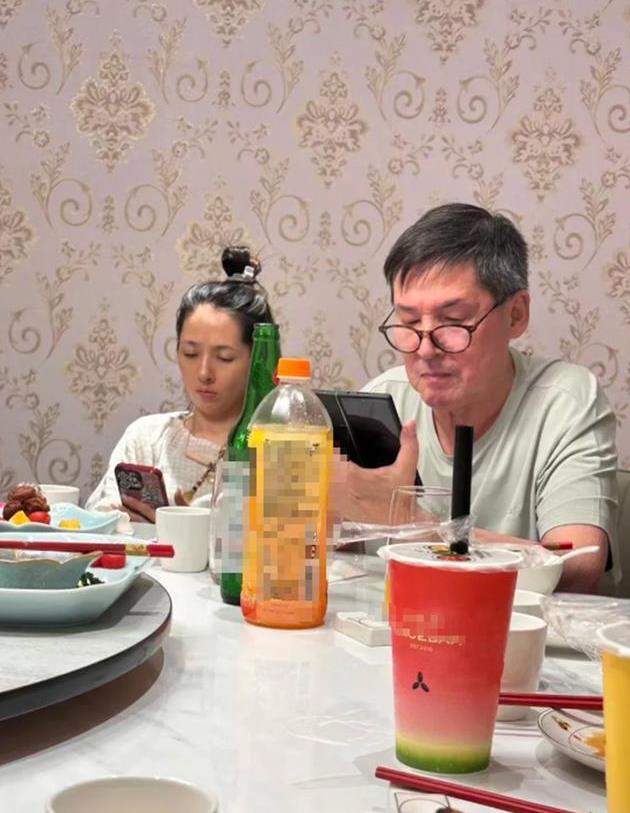 郭碧婷向佐小儿子颜值曝光
